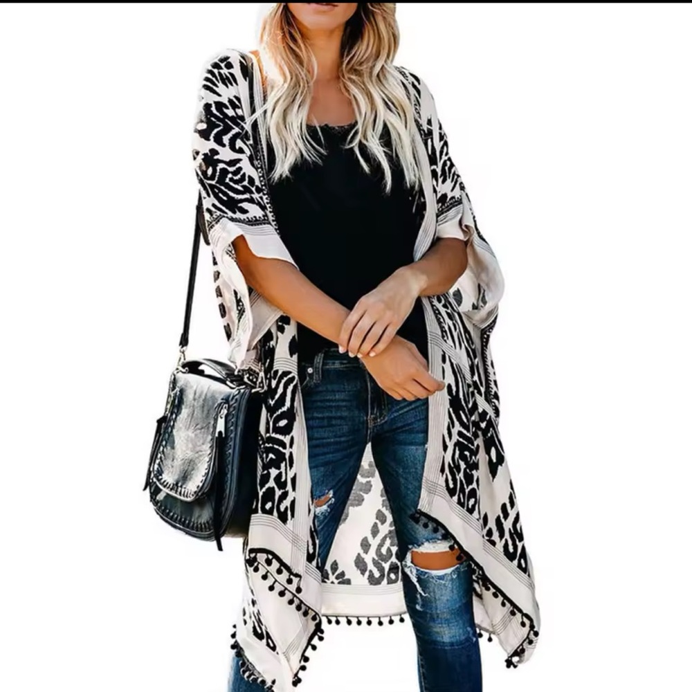 Amber Millet- Women’s Bohemian Print
Kimono